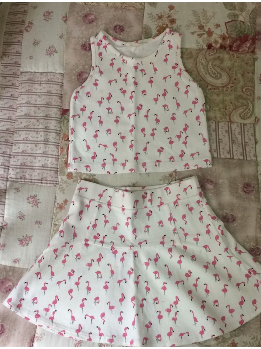 roupa infantil de flamingo