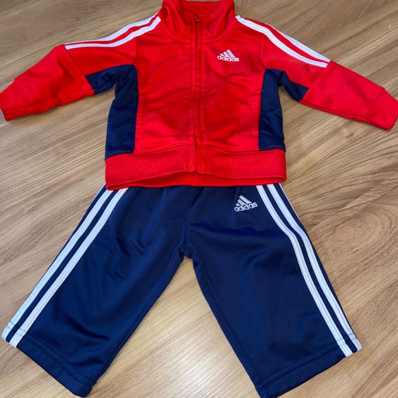 Conjunto adidas 2025 bebe 6 meses