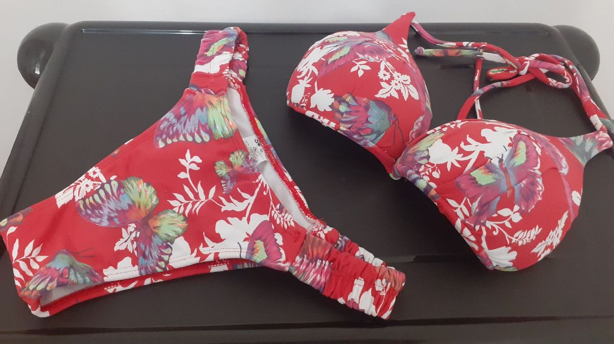 Conjunto Biquíni Sol e Bronze, Vermelho Floral. Moda Praia Feminina