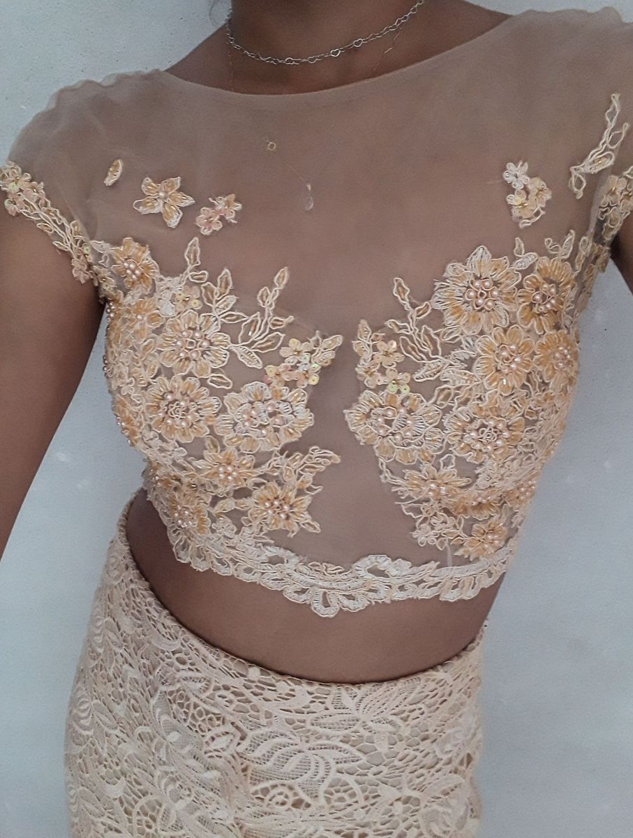 conjunto de cropped e saia para festa