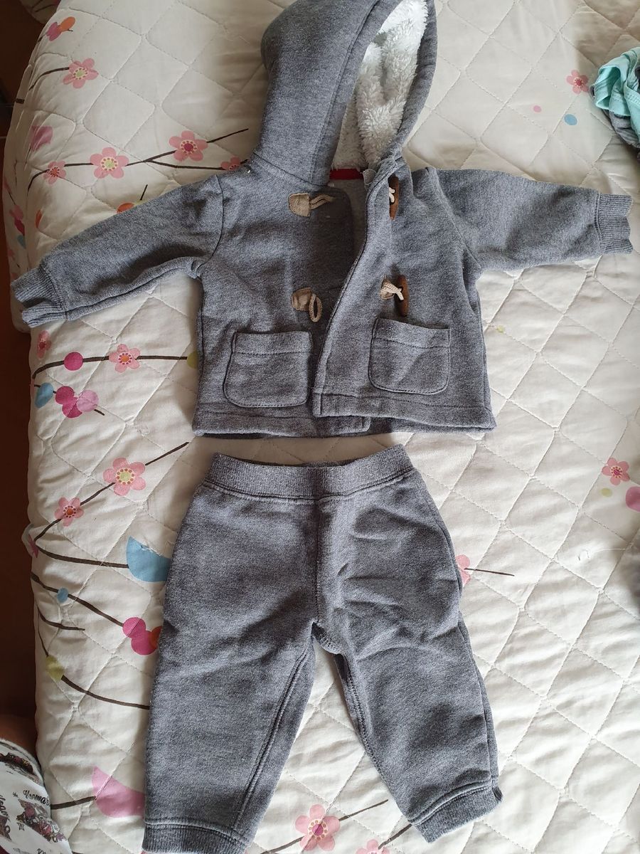 Conjunto de Calça e Blusa de Moletom da Carters. Tamanho 6 Meses | Roupa Infantil para Bebê Carter S Usado 39194071 | enjoei