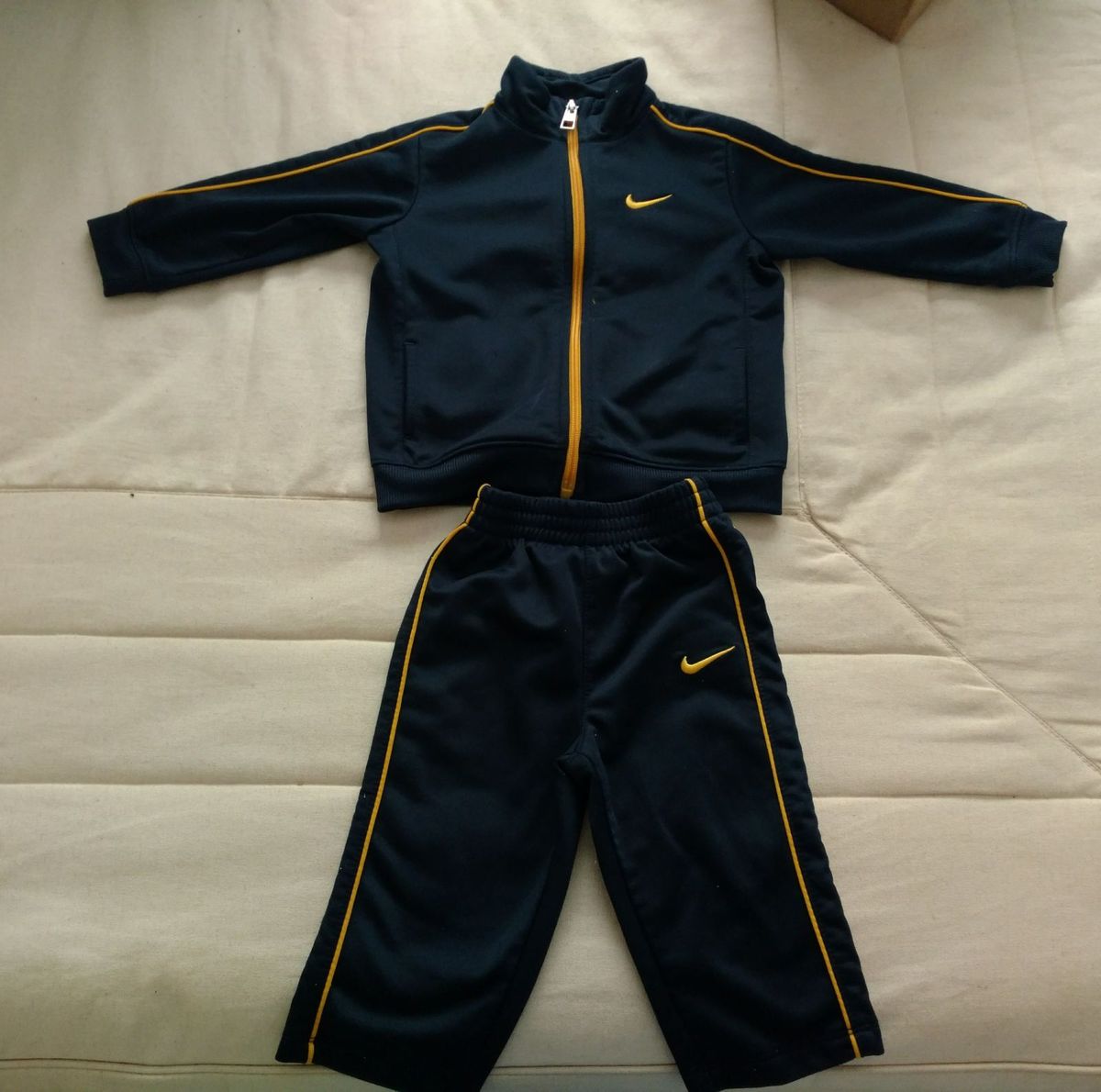 conjunto de moleton infantil nike