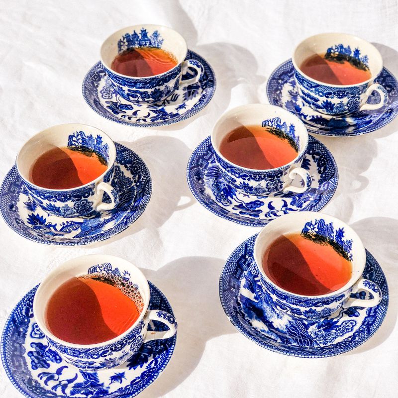 Jogo Antigo de Xícara Chá, Café e Bolo - Porcelana Casca de Ovo | Móvel de  Antiquário Porcelana Japonesa Usado 59087117 | enjoei