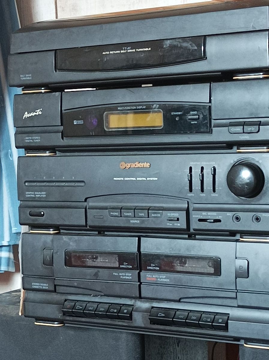 Conjunto de Som Gradiente Avanti Anos 90 | Cacareco Gradiente Usado ...