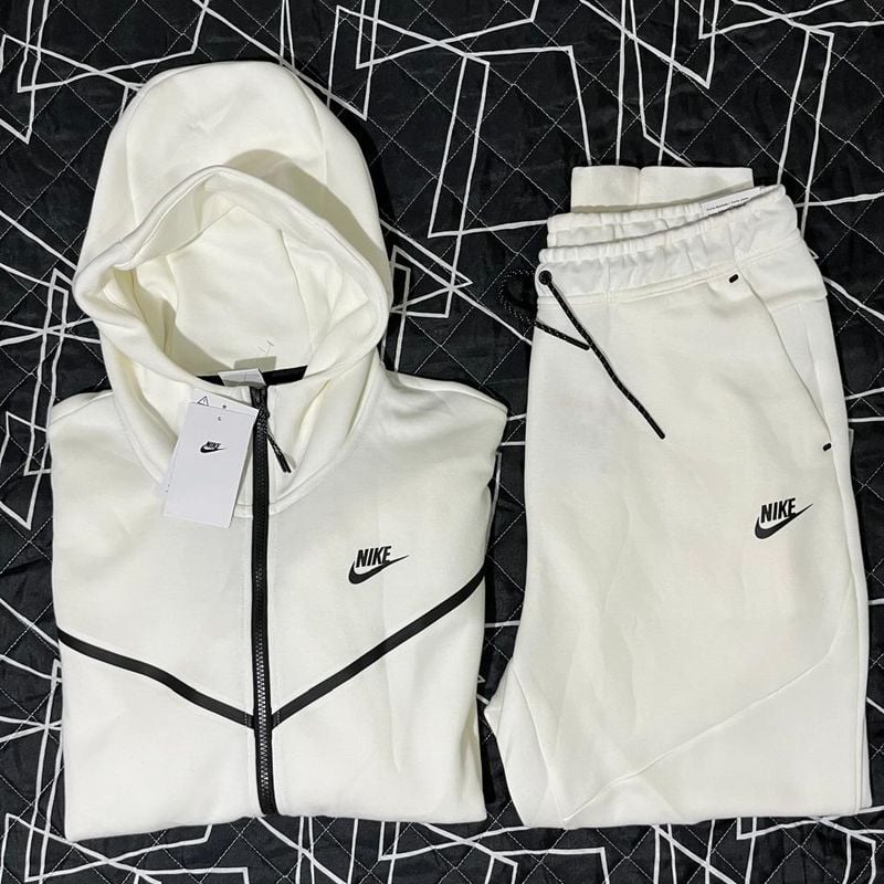 Conjunto Nike Tech Fleece Branca | Nike Sportswear Usado 114743658