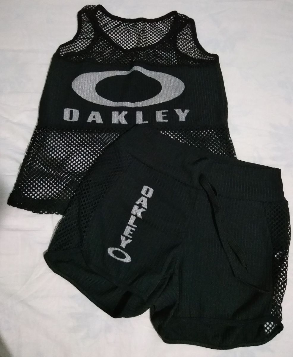 conjunto oakley feminino short