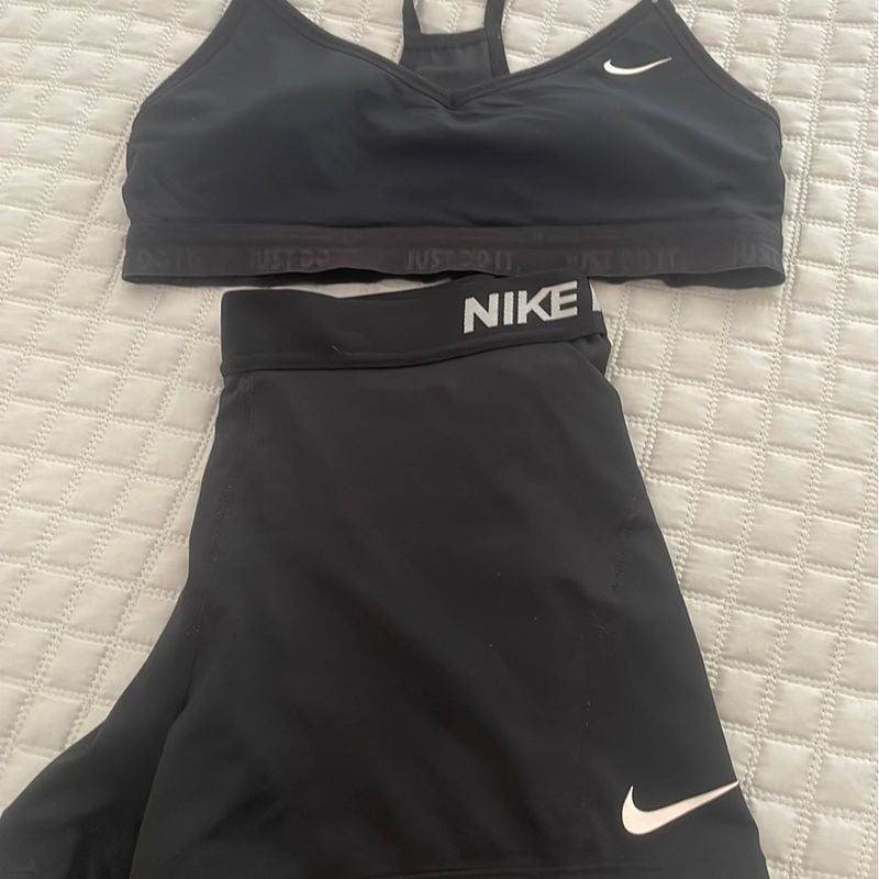 Conjunto Preto Nike Pro | Shorts Feminino Nike Usado 81549318 | enjoei