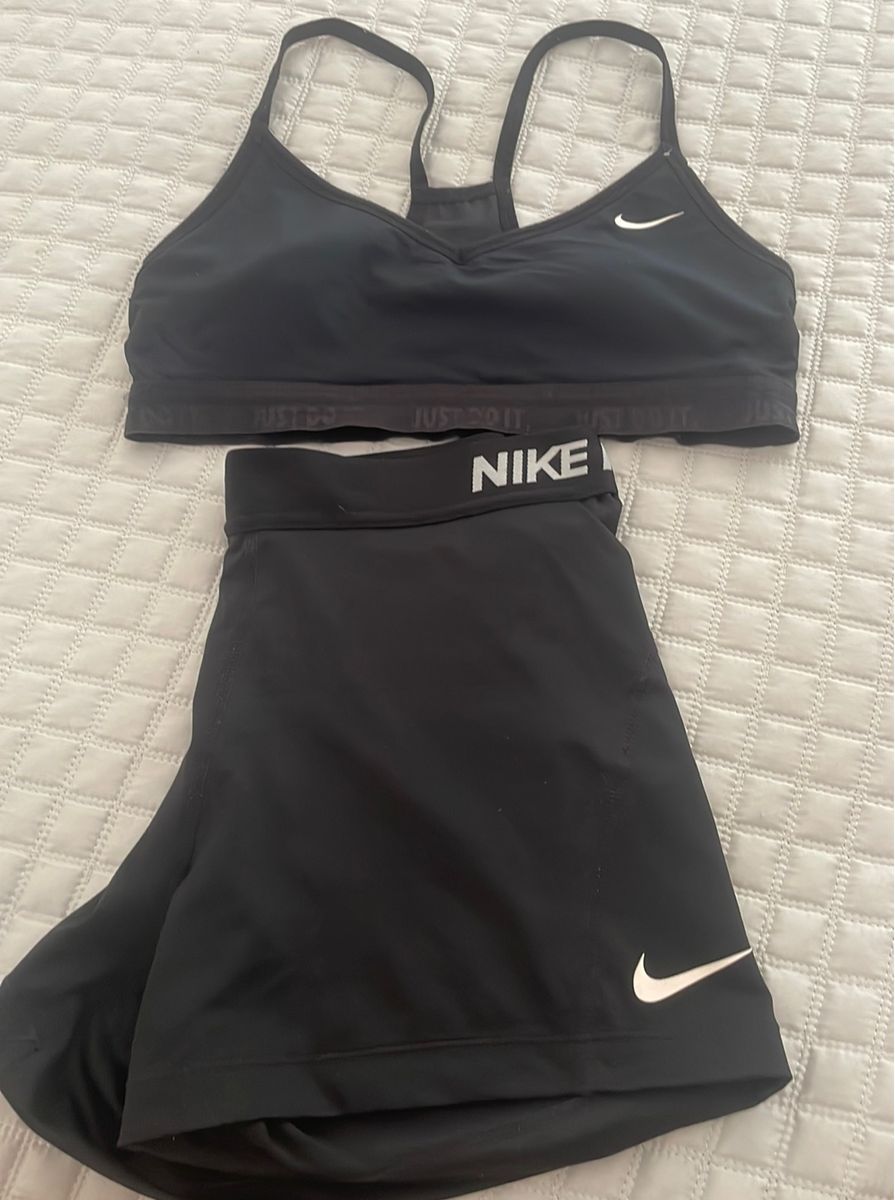 https://photos.enjoei.com.br/conjunto-preto-nike-pro/1200xN/czM6Ly9waG90b3MuZW5qb2VpLmNvbS5ici9wcm9kdWN0cy8xMzg4NDM1NC8xOTU2NDRhYTRiMWZmYTNjMTc2OWJiZTk0MTcwMzQwZS5qcGc