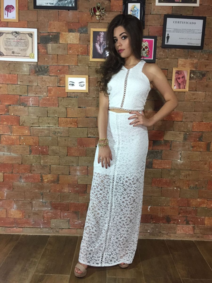 saia longa de renda com cropped