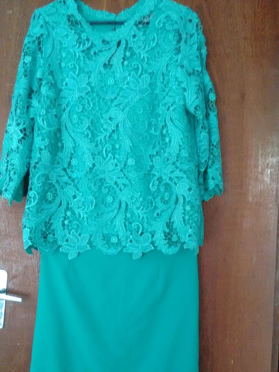 conjunto de blusa e saia para casamento