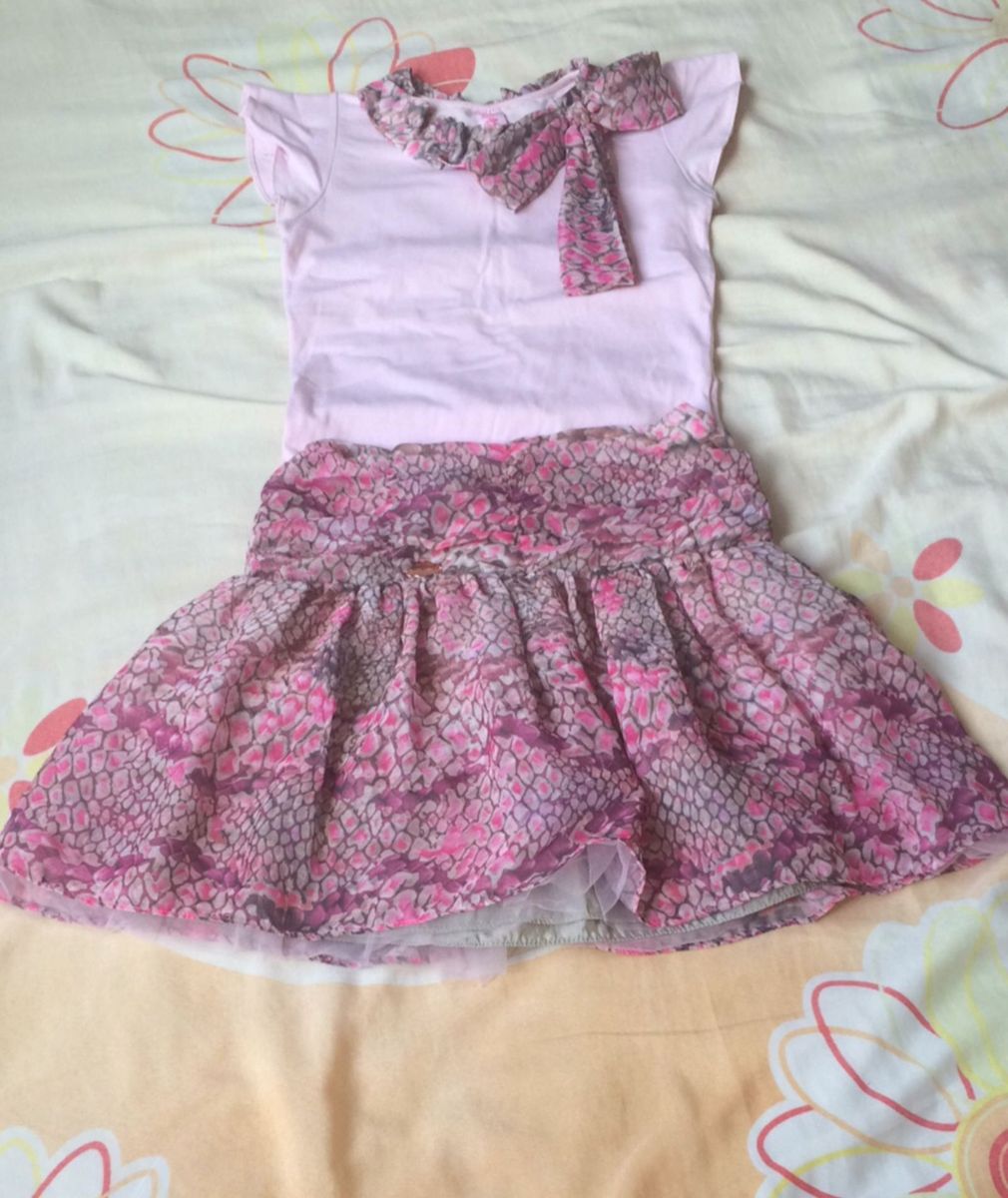 conjunto saia e blusa lilica ripilica