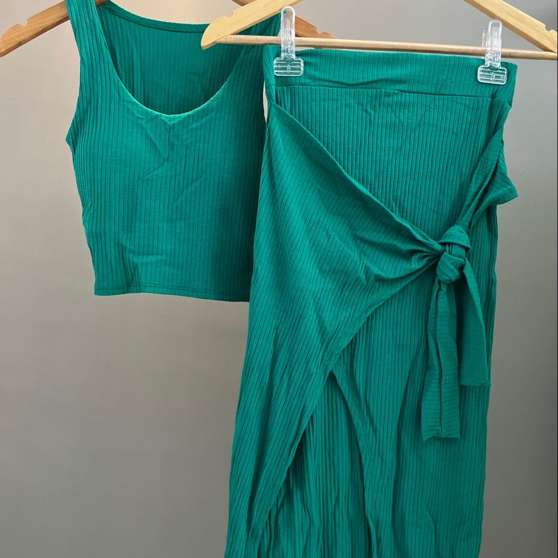 Conjunto Saia Midi e Cropped Verde Escuro Saia Feminina Nunca Usado  92258440 enjoei