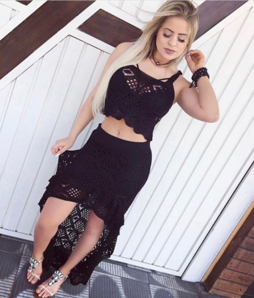 conjunto de tricot saia e blusa