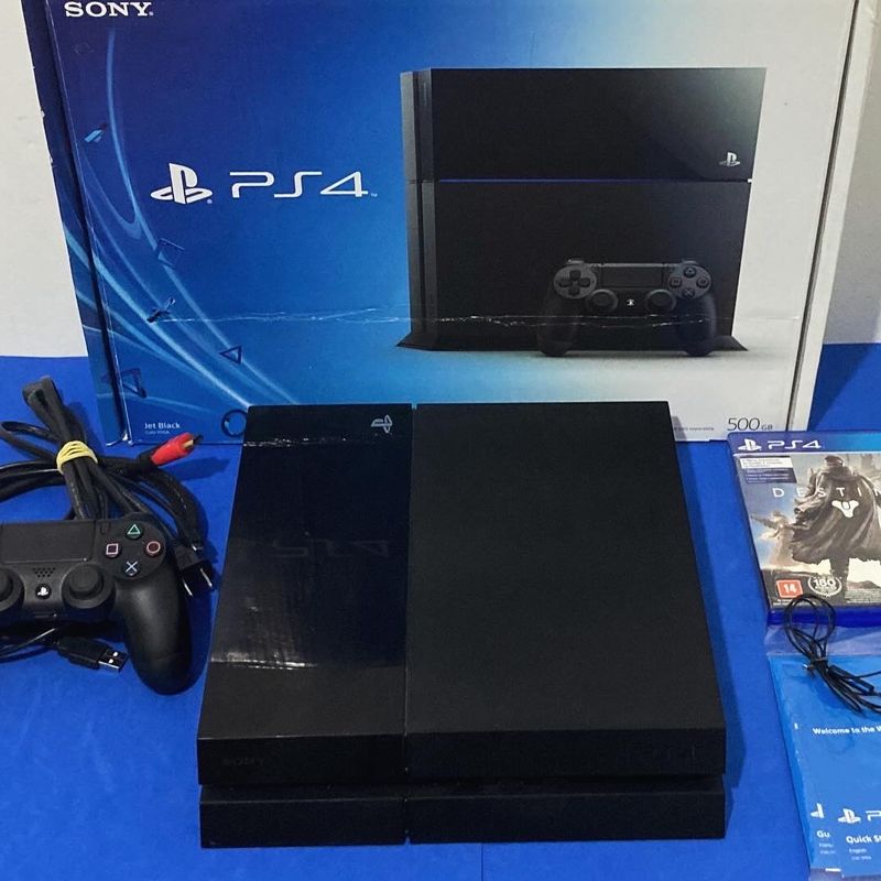 Ps4 com Jogo e Dois Controles | Console de Videogame Playstation Usado  93674500 | enjoei