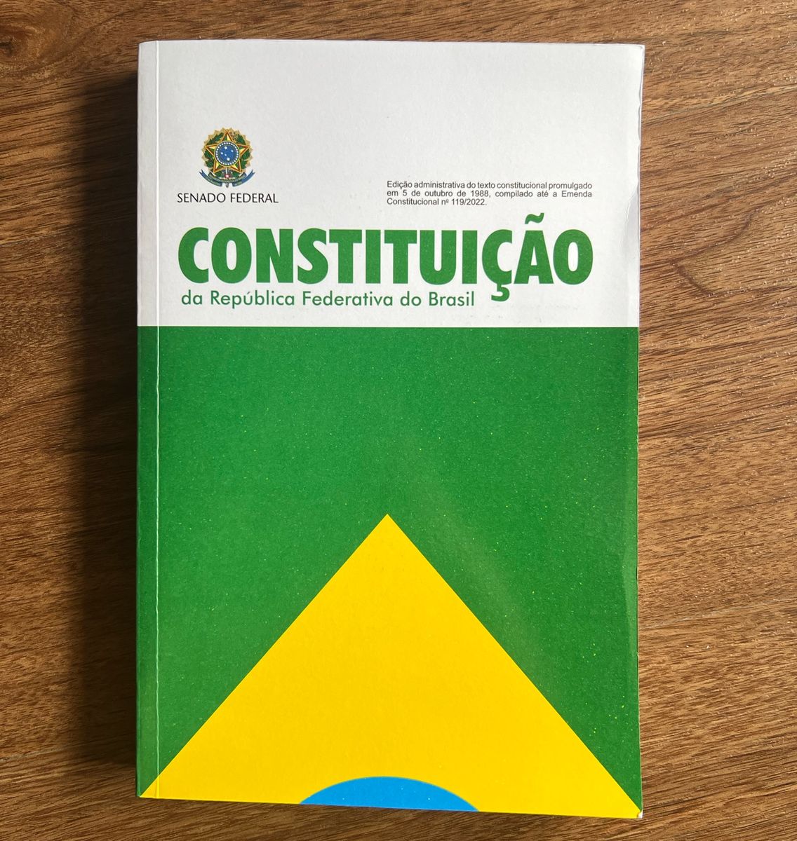 Constituição Federal Atualizada 2022 Livro Constitucional | Livro ...