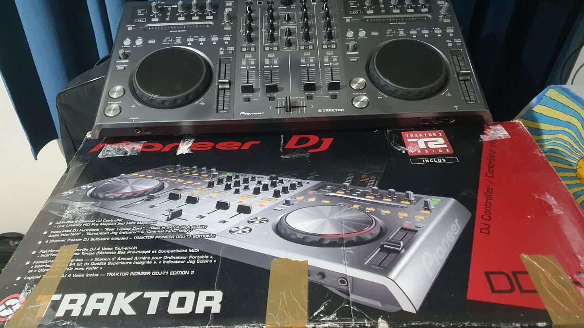 Controladora Dj Pioneer Ddj-T1 | Item Info & Eletro Pioneer Usado