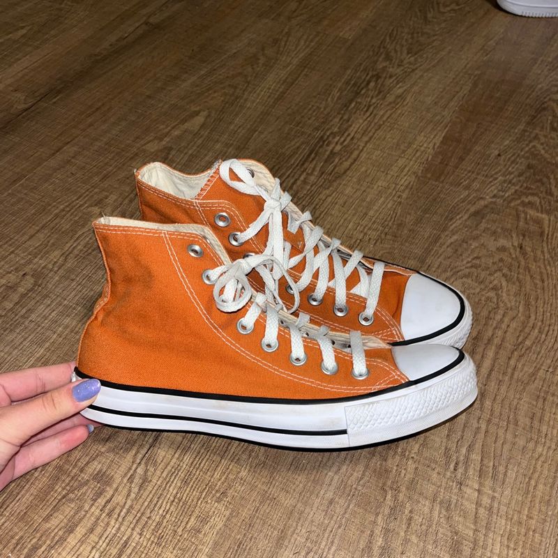 Chuck best sale taylor laranja