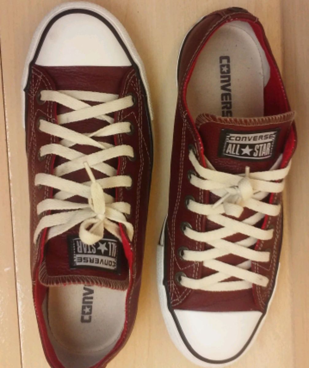 tenis all star couro vinho