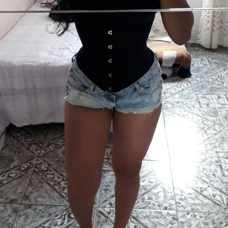https://photos.enjoei.com.br/corset-para-tight-lacing-com-barbatanas-de-aco-akarole-49855903/800x800/czM6Ly9waG90b3MuZW5qb2VpLmNvbS5ici9wcm9kdWN0cy80NzQ1Mjg0LzhlMzVhYzA3NmJjMWVhYTJkMzczODM4N2Q0NDBmZGE2LmpwZw