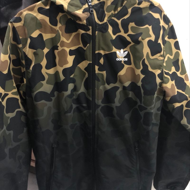 Corta vento hot sale camuflado adidas