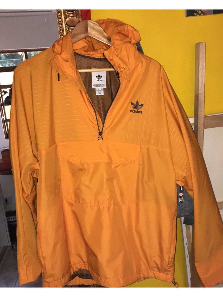 corta vento amarelo adidas