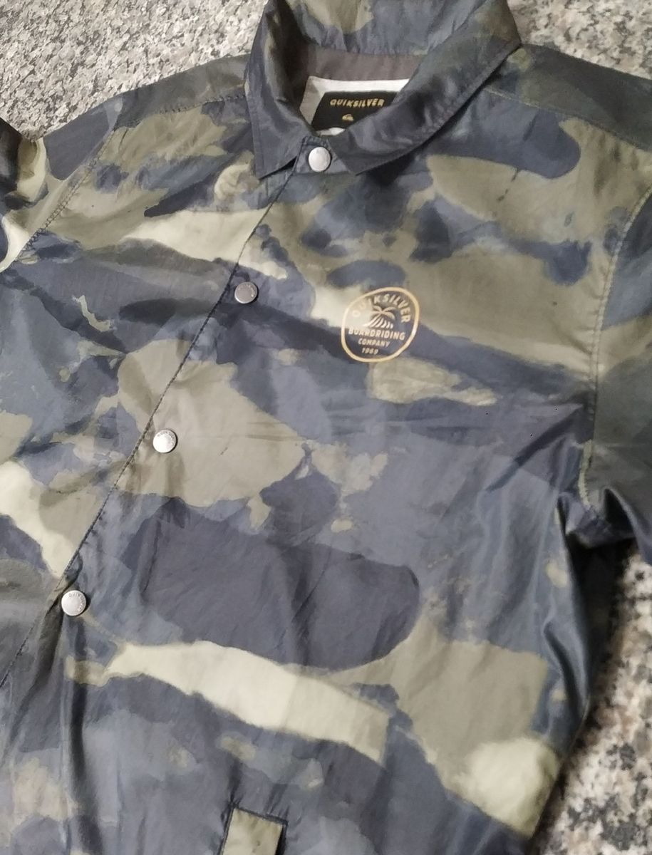 corta vento quiksilver camuflado