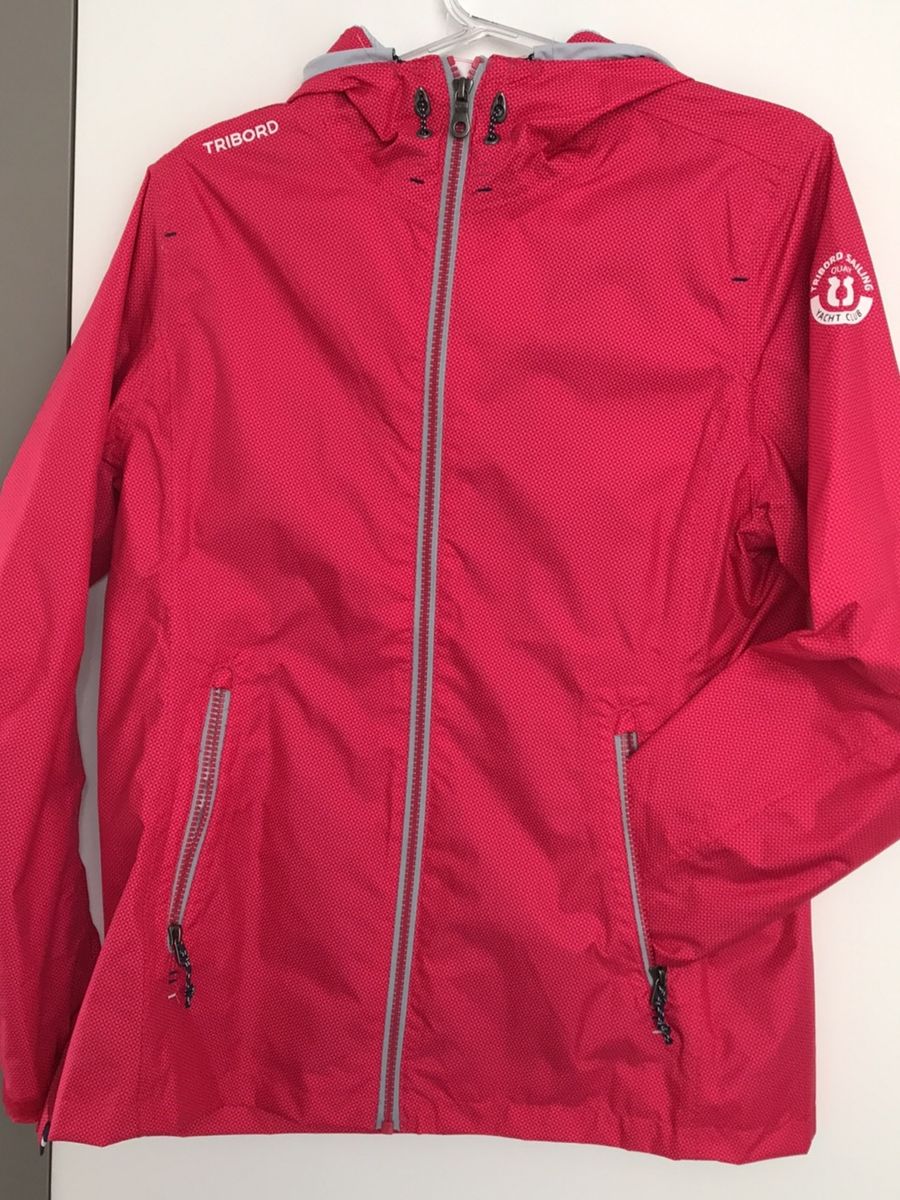 jaqueta corta vento feminina decathlon