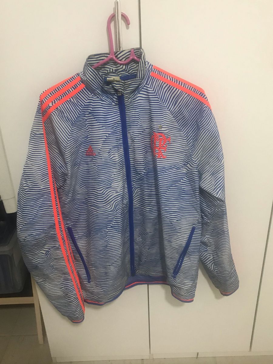 corta vento adidas estampada