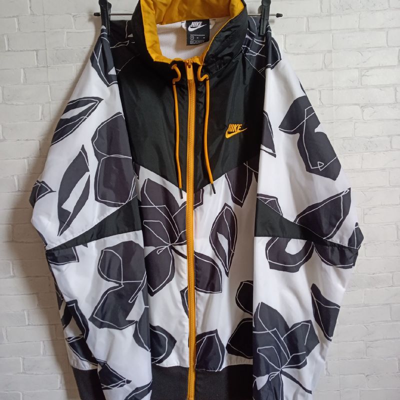 Nike sportswear store windrunner floral