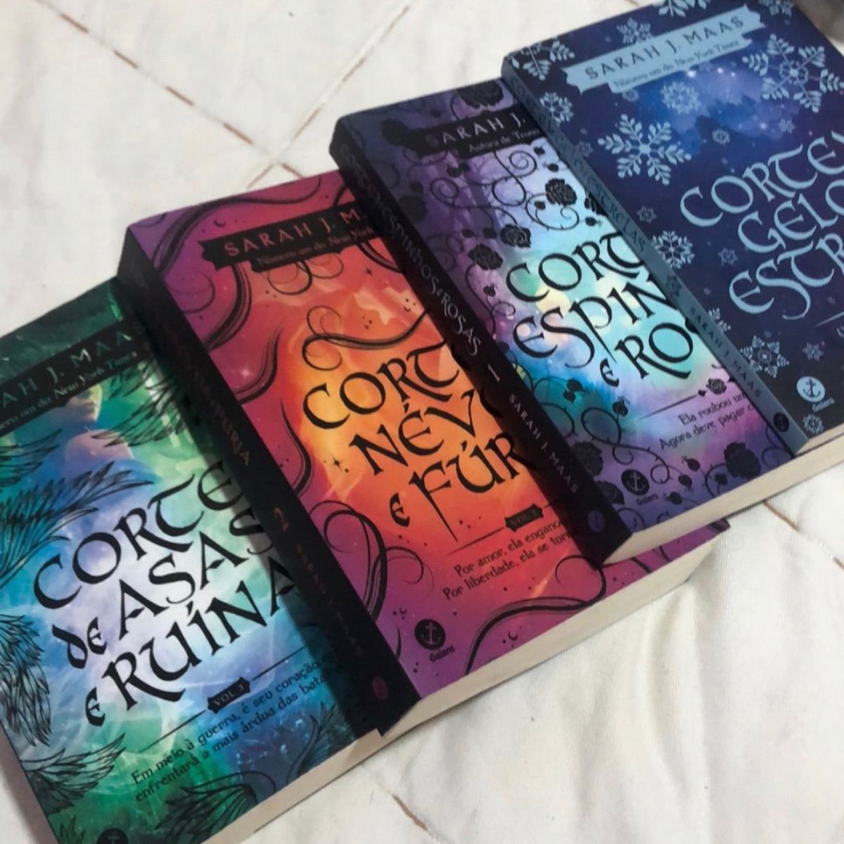 Corte de Espinhos e Rosas - Box Acotar | Livro Usado 84359853 | enjoei