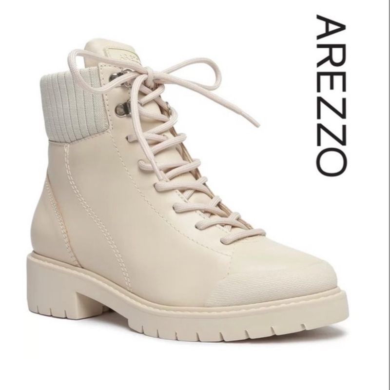 Coturno Arezzo Bota Off White Couro Linda Inverno 2023 Tratorada Desejo Esgotada No Site Bota Feminina Arezzo Nunca Usado 88624793 enjoei