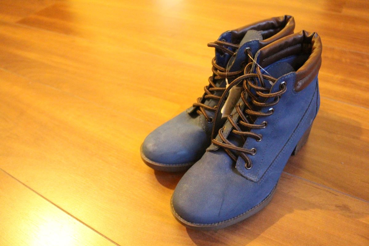 coturno camurça via marte