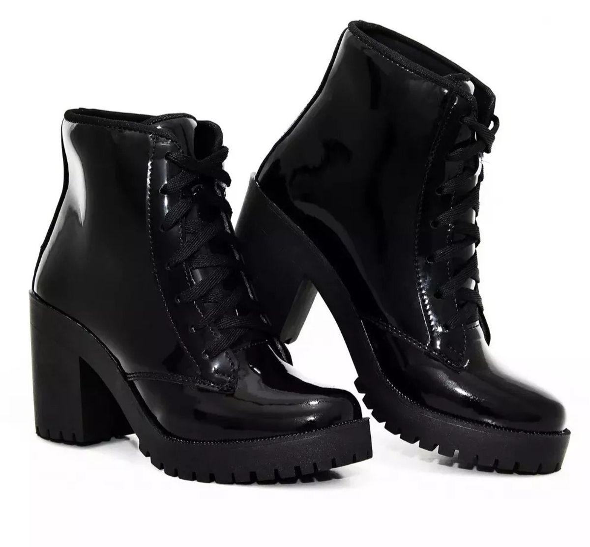 bota cano curto feminina verniz