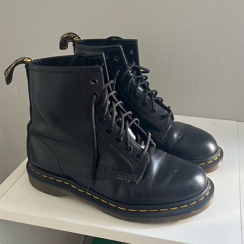 Coturno dr best sale martens usado