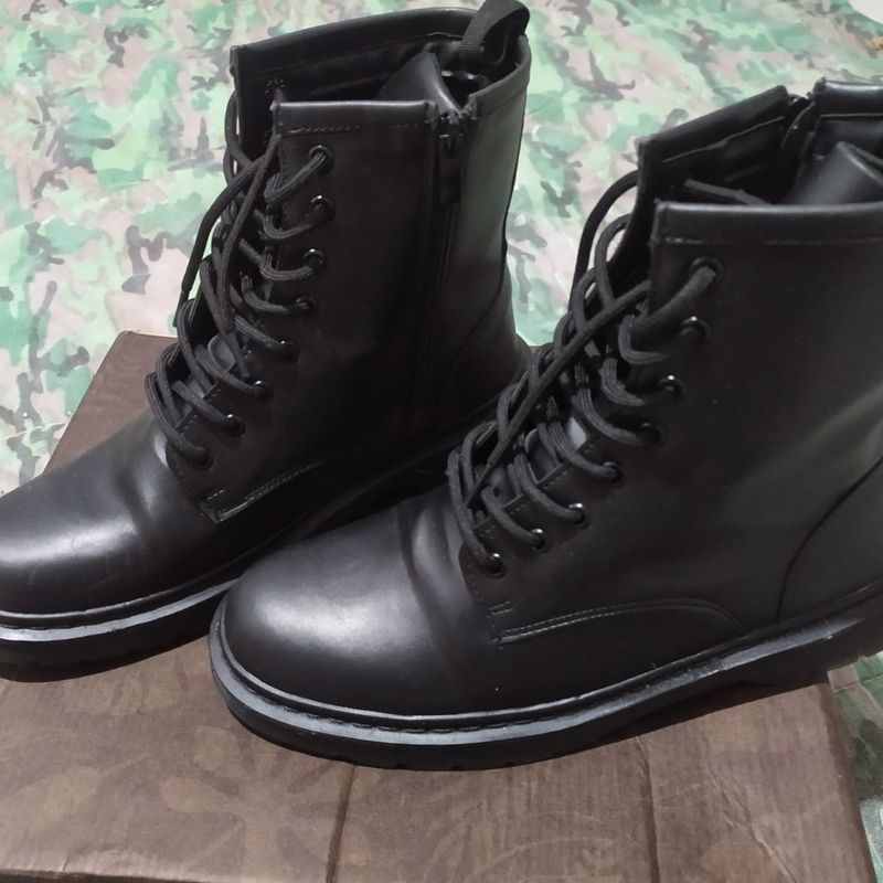 Coturno Inglês Estilo Veggie Preto Perfil Baixo All Black Estilo