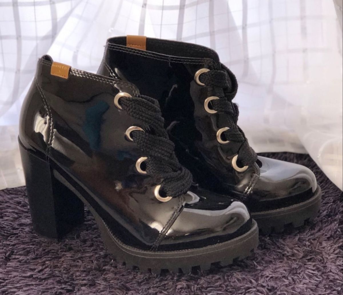 bota coturno moleca lisa preta