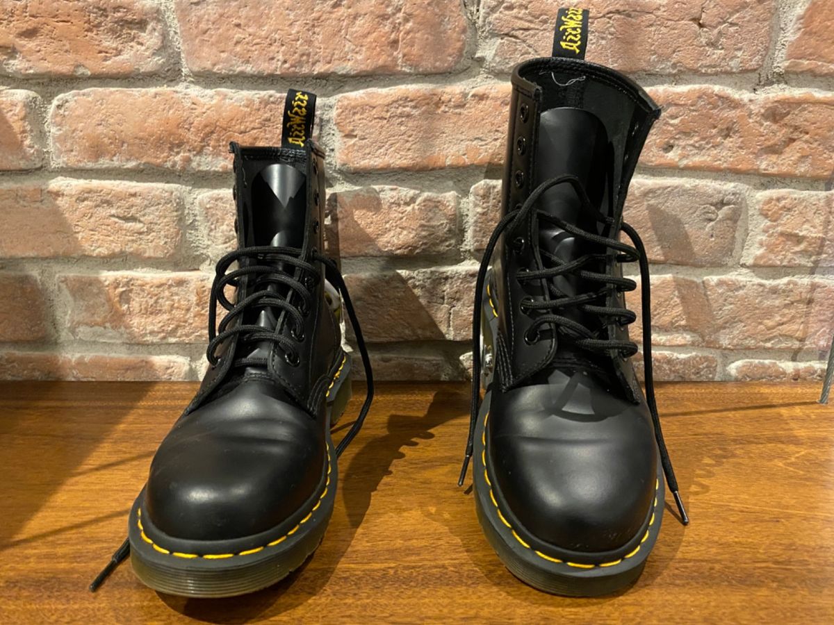coturno preto dr martens
