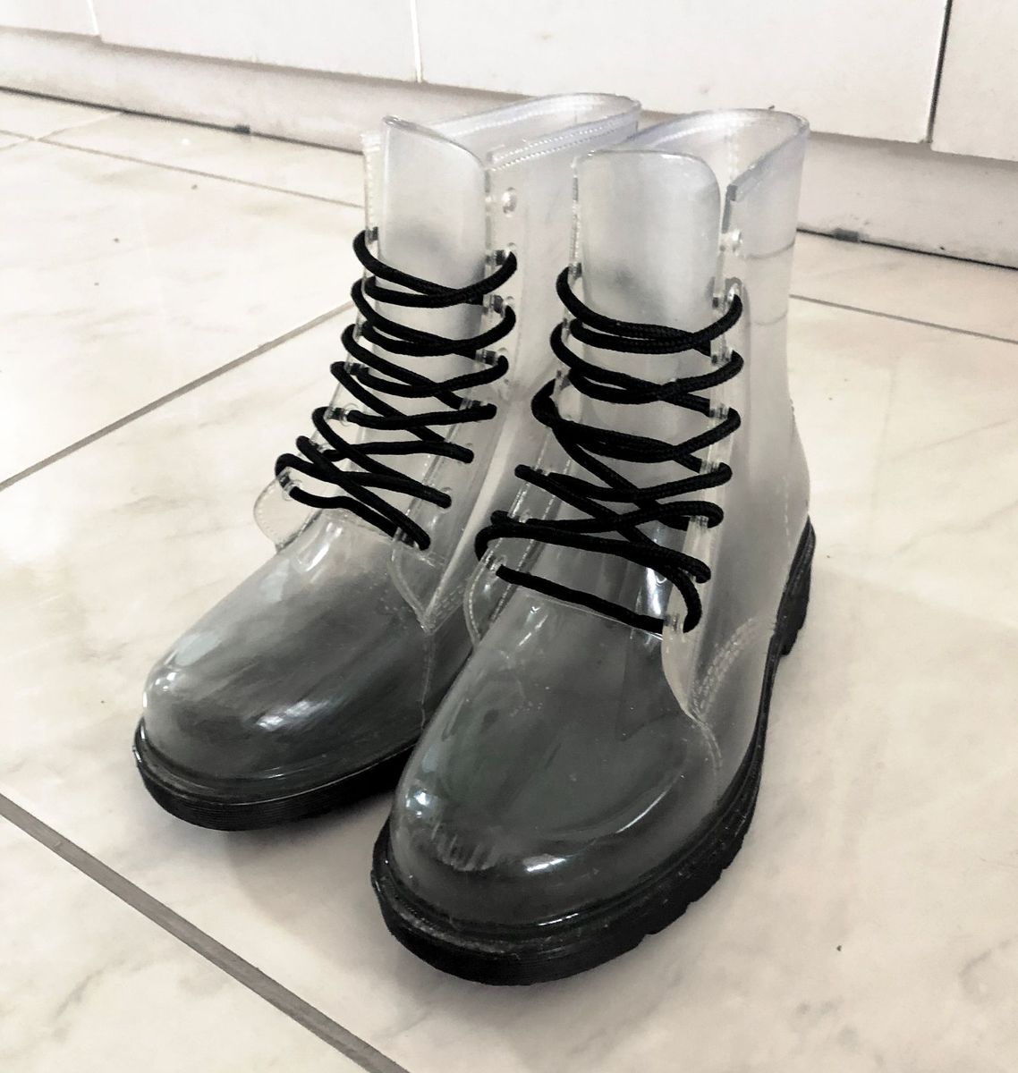 coturno transparente