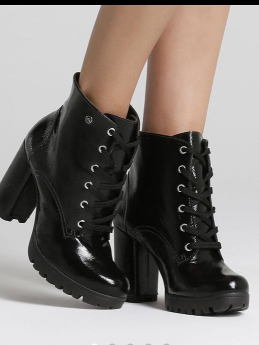 doc martens 3989