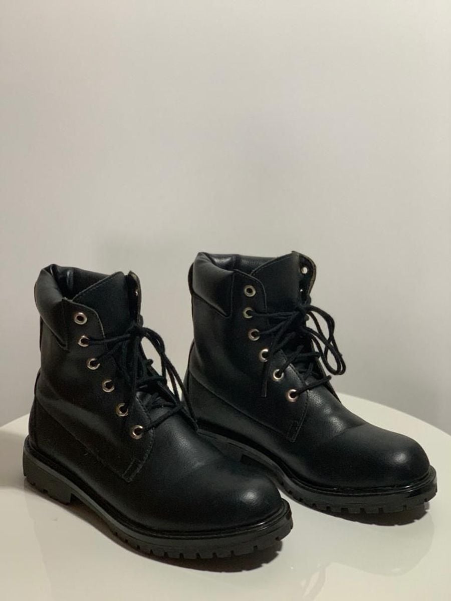 coturno feminino vegano