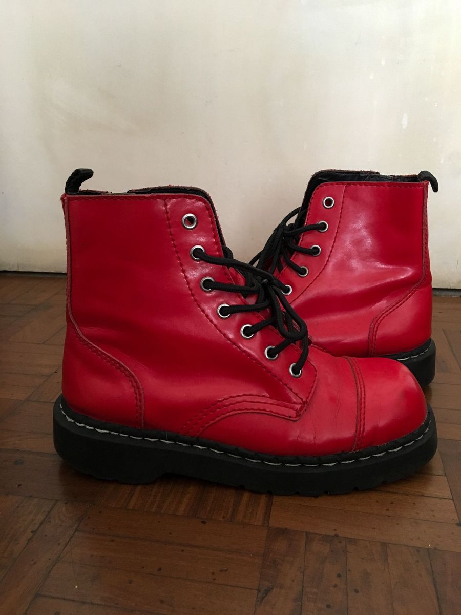 coturno vermelho