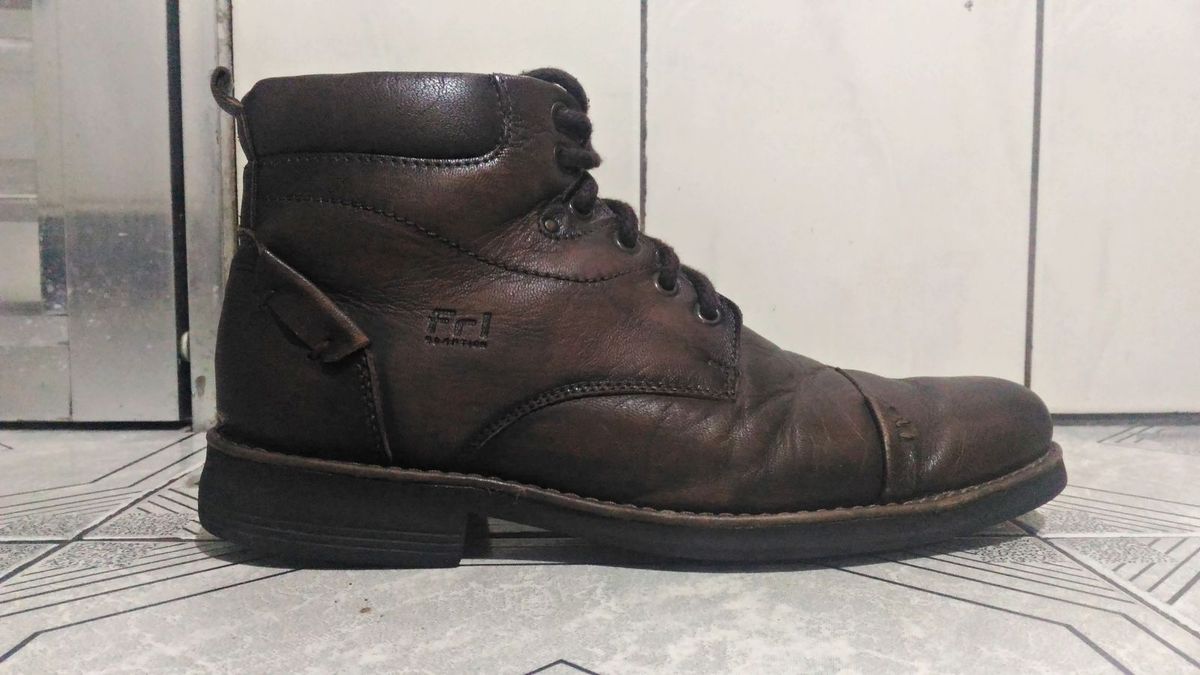 bota ferricelli masculina