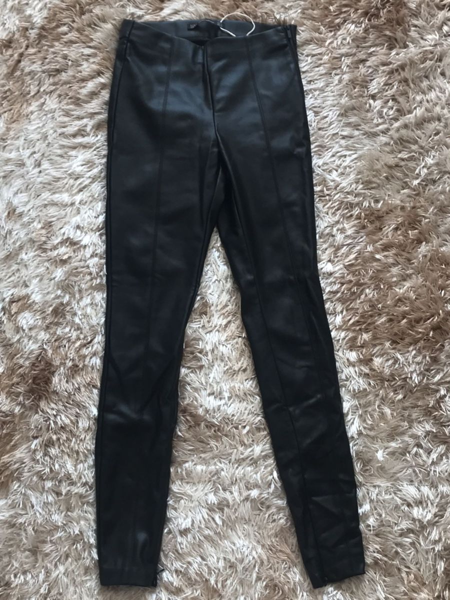 calça de couro feminina zara