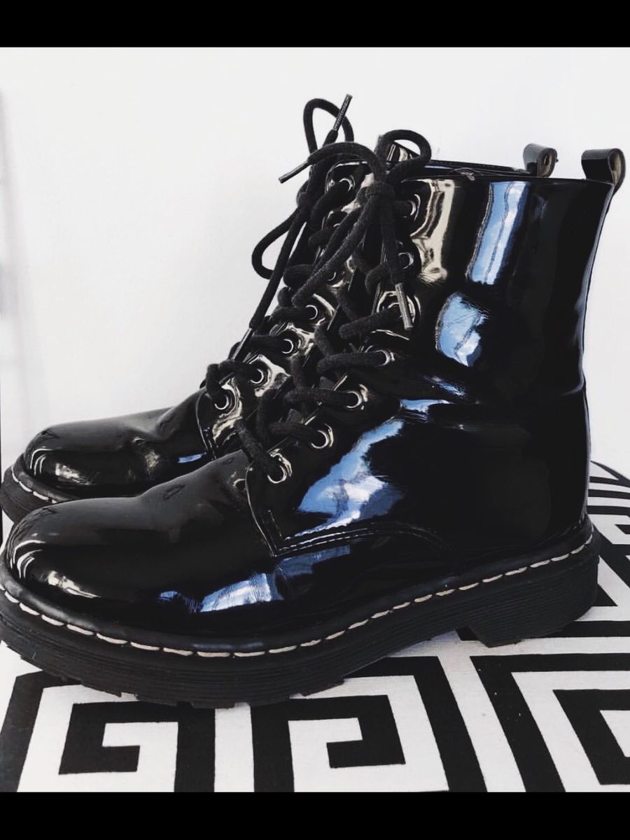 dr martens verniz