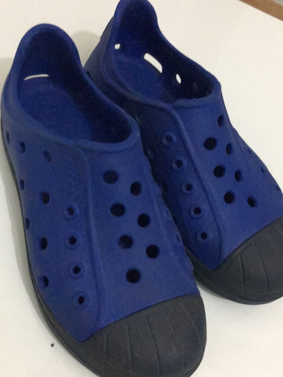 crocs azul marinho infantil