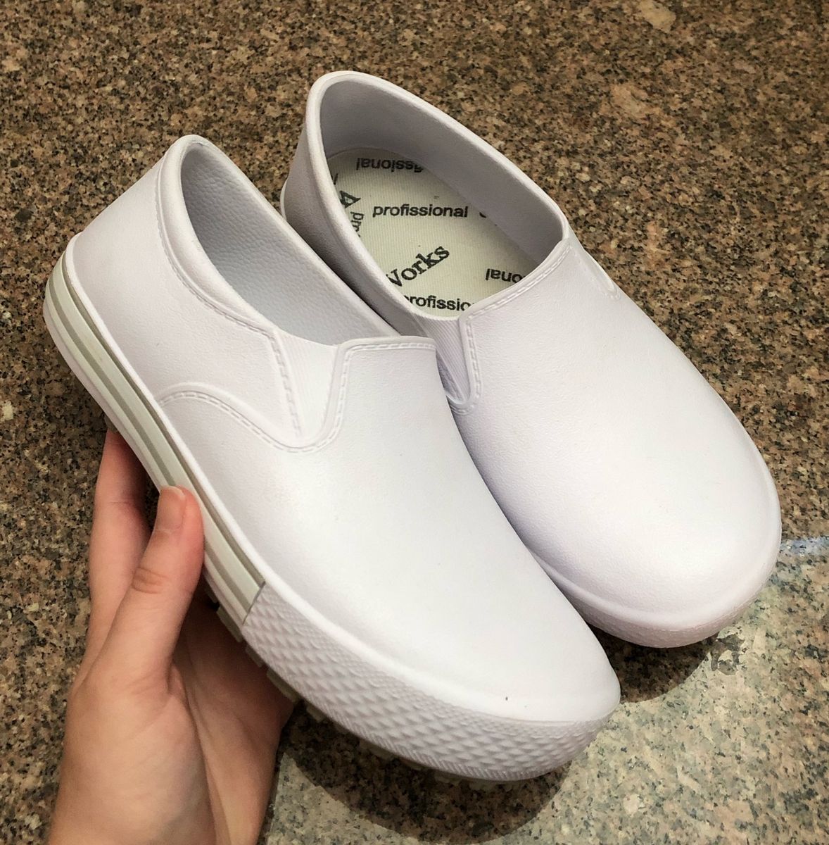 crocs feminino fechado branco