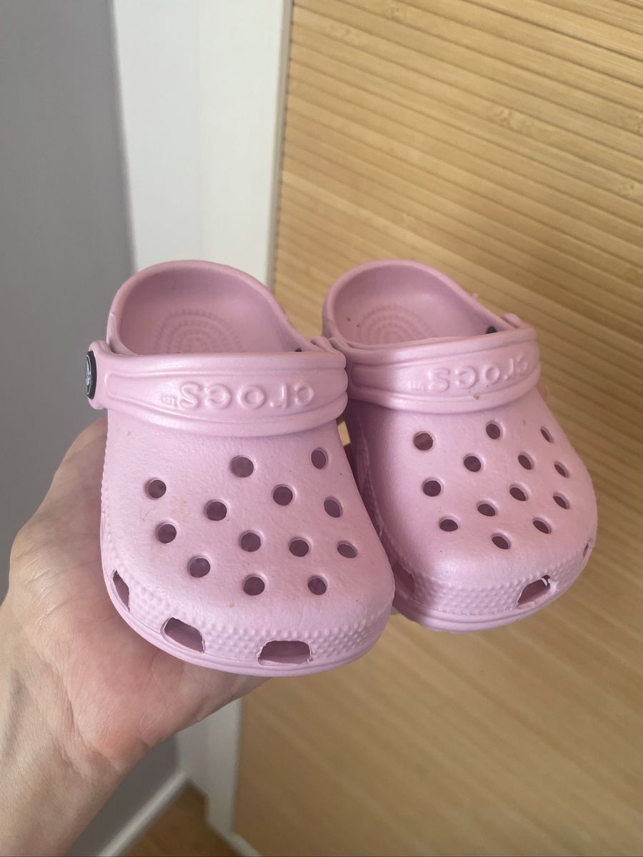 crocs bebe 21