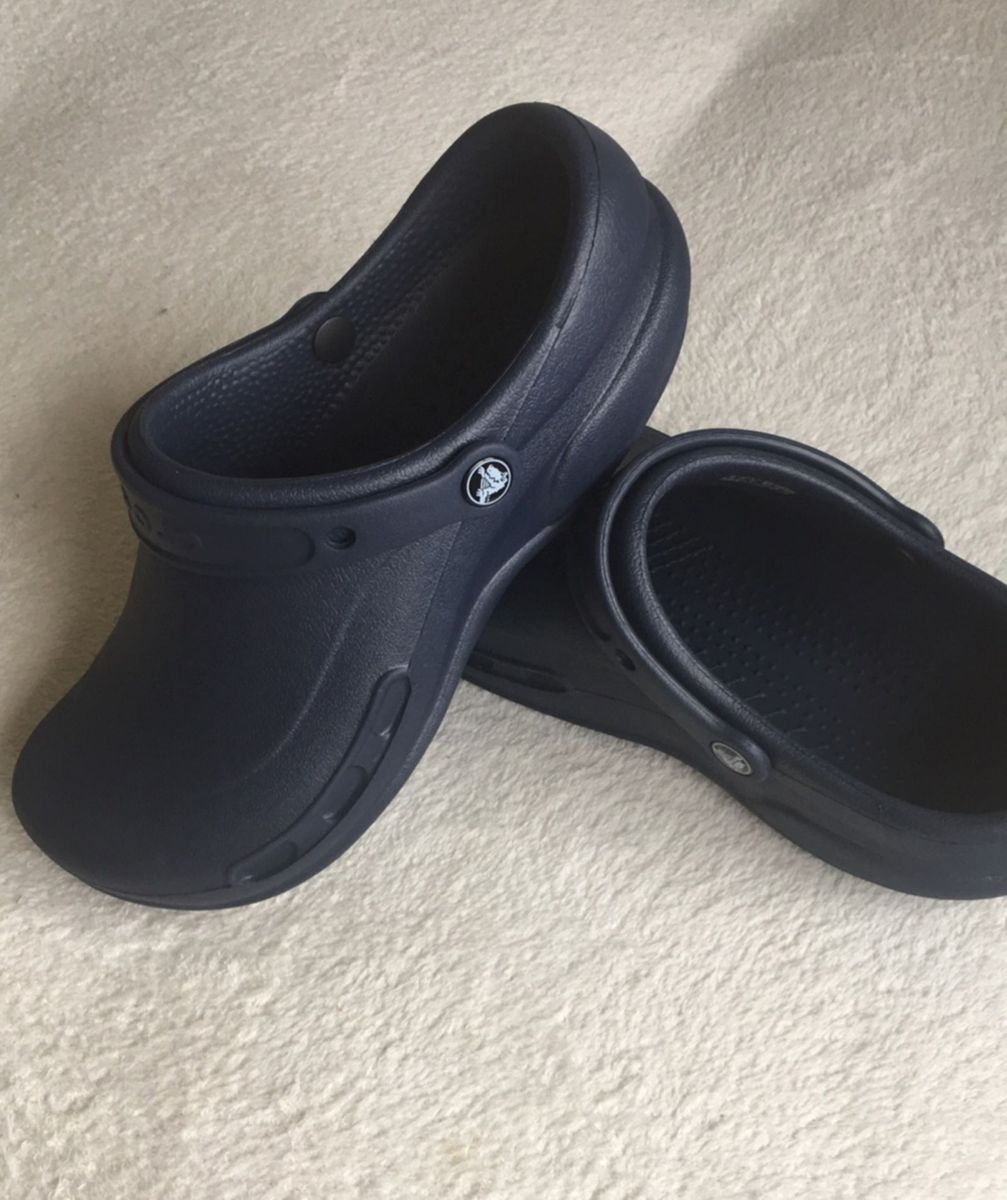 calçado crocs masculino