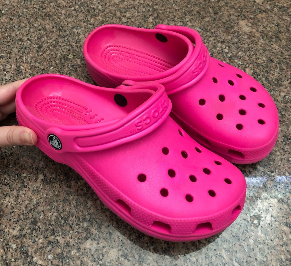 sapato crocs rosa