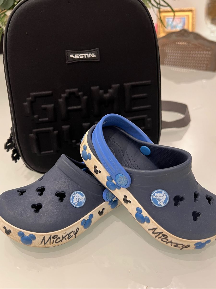 crocs bebe 21